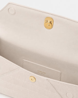 Cassandra Clutch