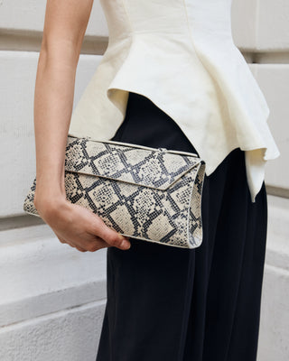 Cassandra Clutch