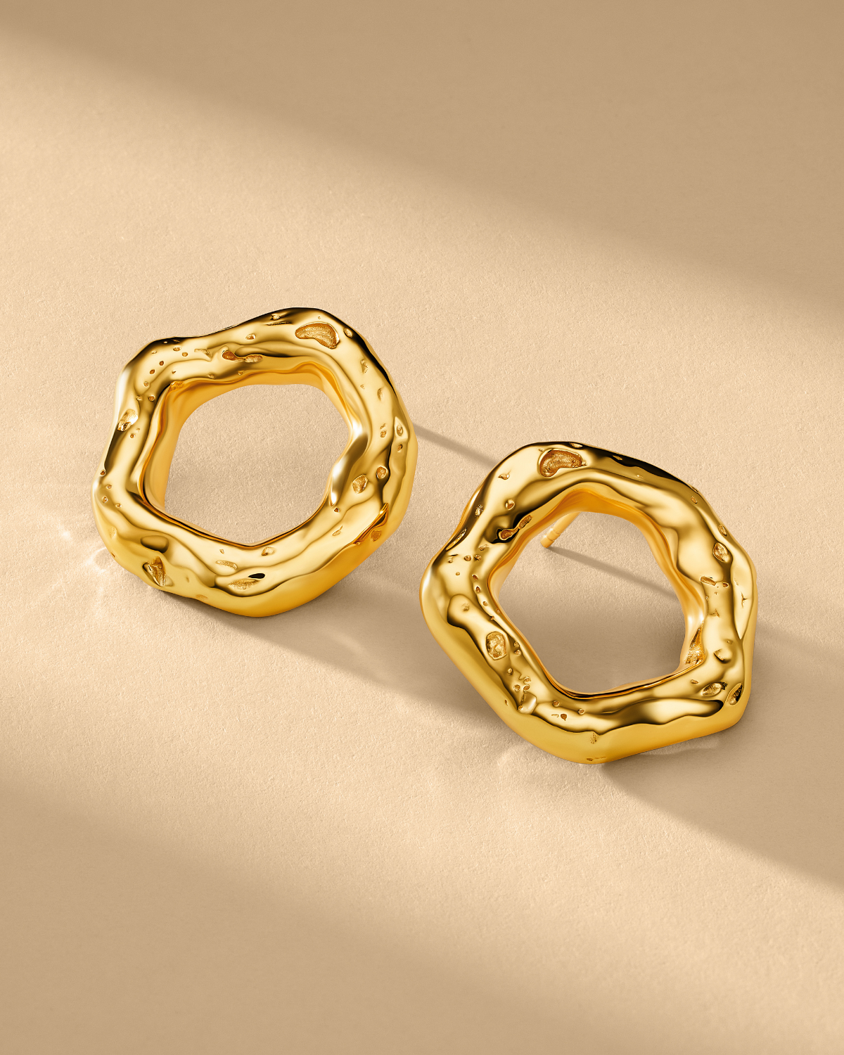 Chiara earrings deals